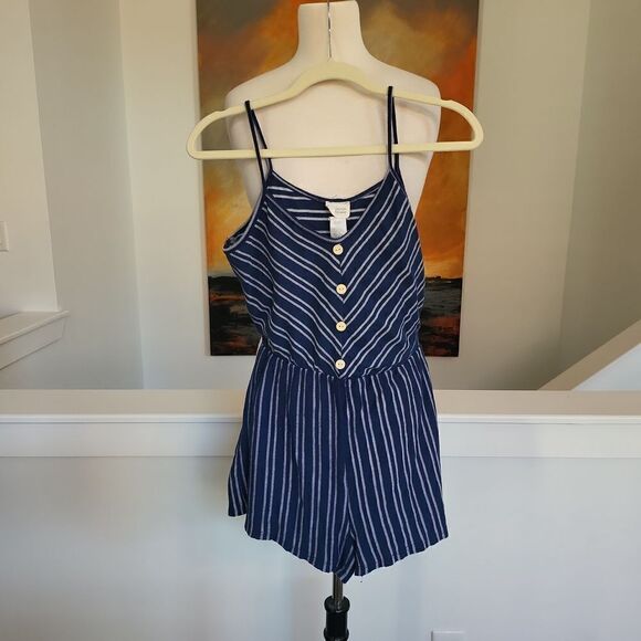 Urban Outfitters Romper Size M - Picture 1 of 3